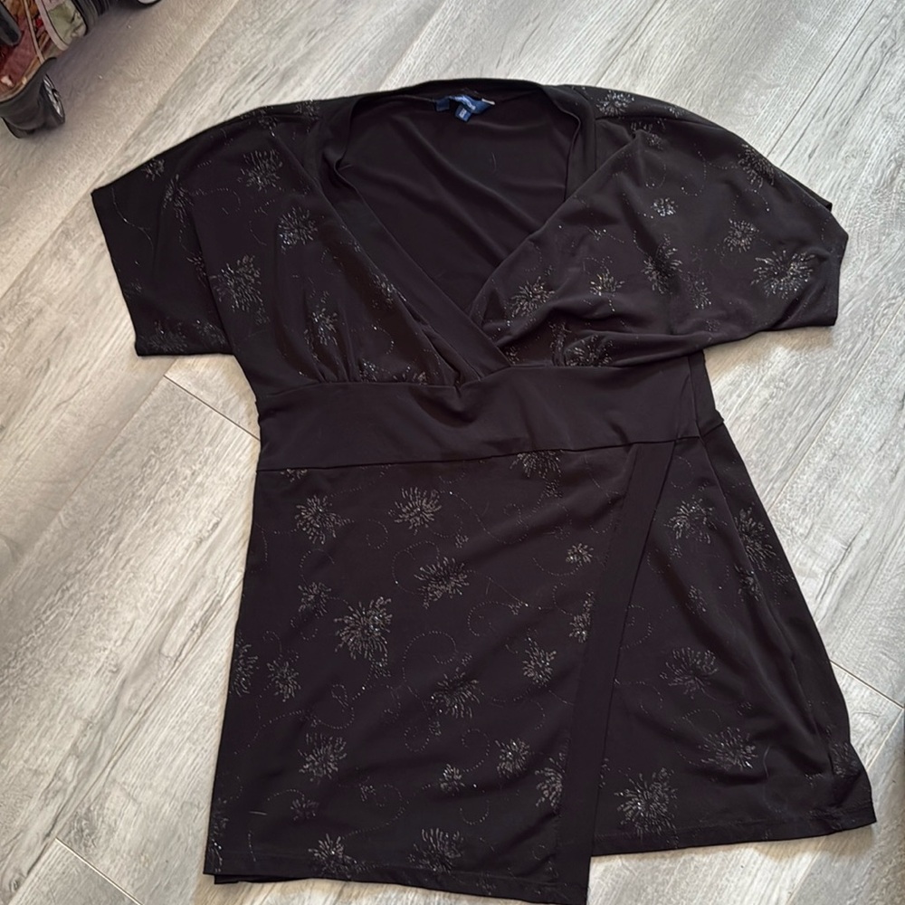 Reitmans top  size medium with sparkles.